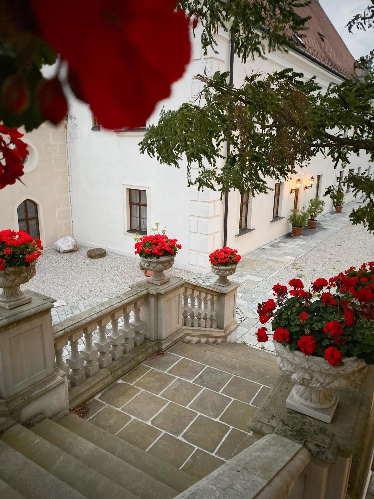 Schloss Thalheim 圣珀尔滕 外观 照片